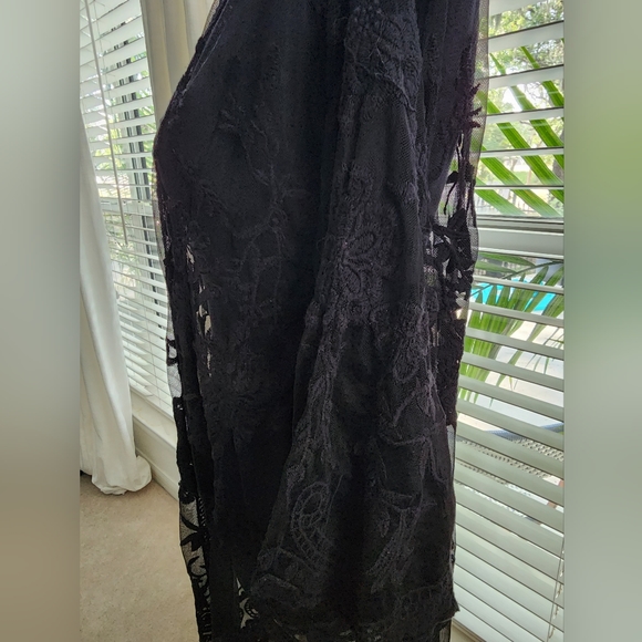 Beautiful lace Kimono/duster - Picture 2 of 4